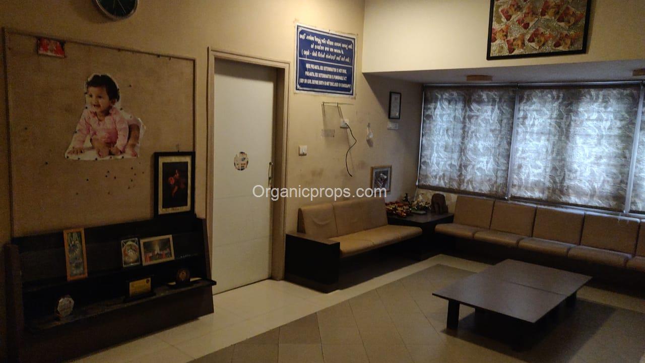 6 BHK BUNGLOW ON SALE